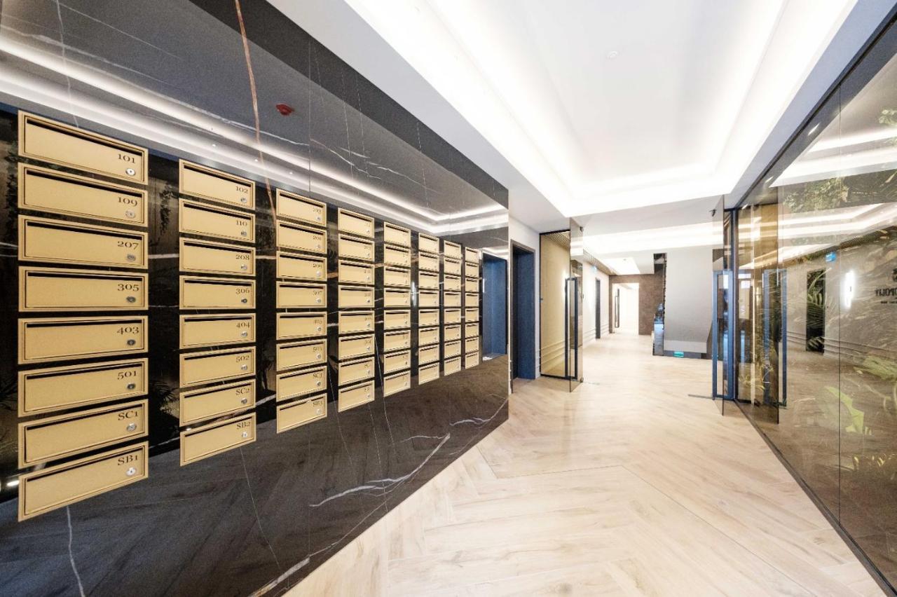 Brand New Luxury Apartment In The Heart Of Брашов Экстерьер фото